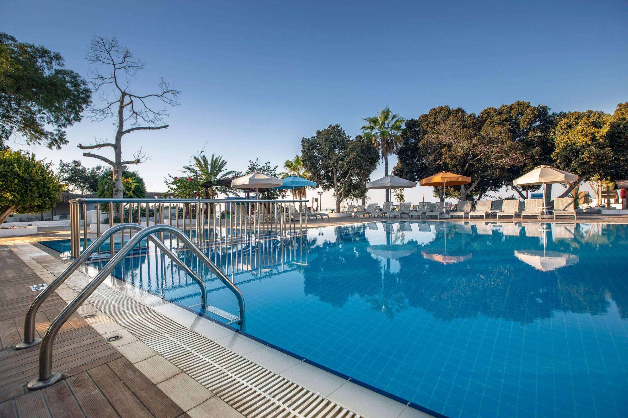 Merit Cyprus Gardens Holiday Фамагуста Экстерьер фото