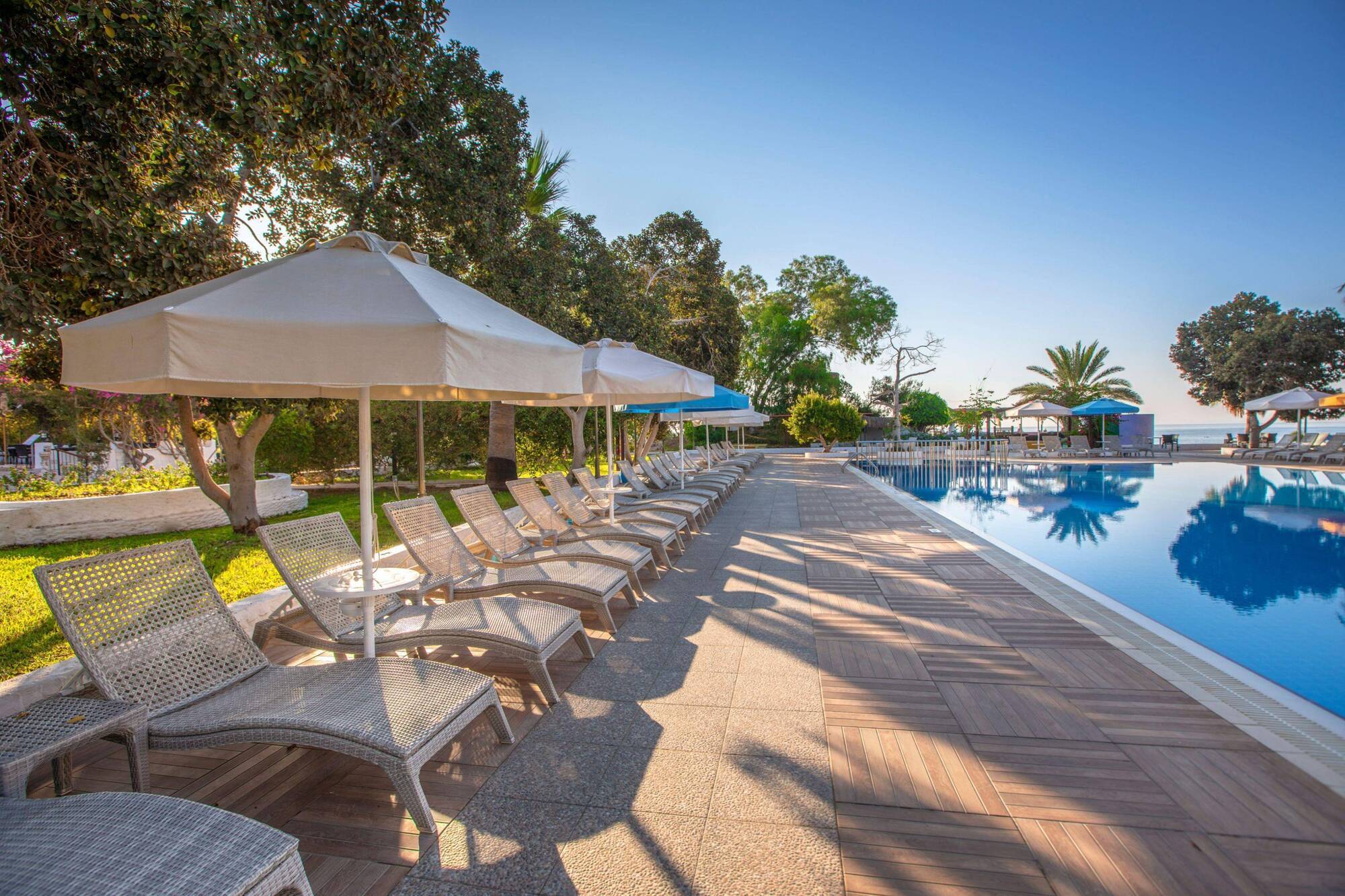 Merit Cyprus Gardens Holiday Фамагуста Экстерьер фото