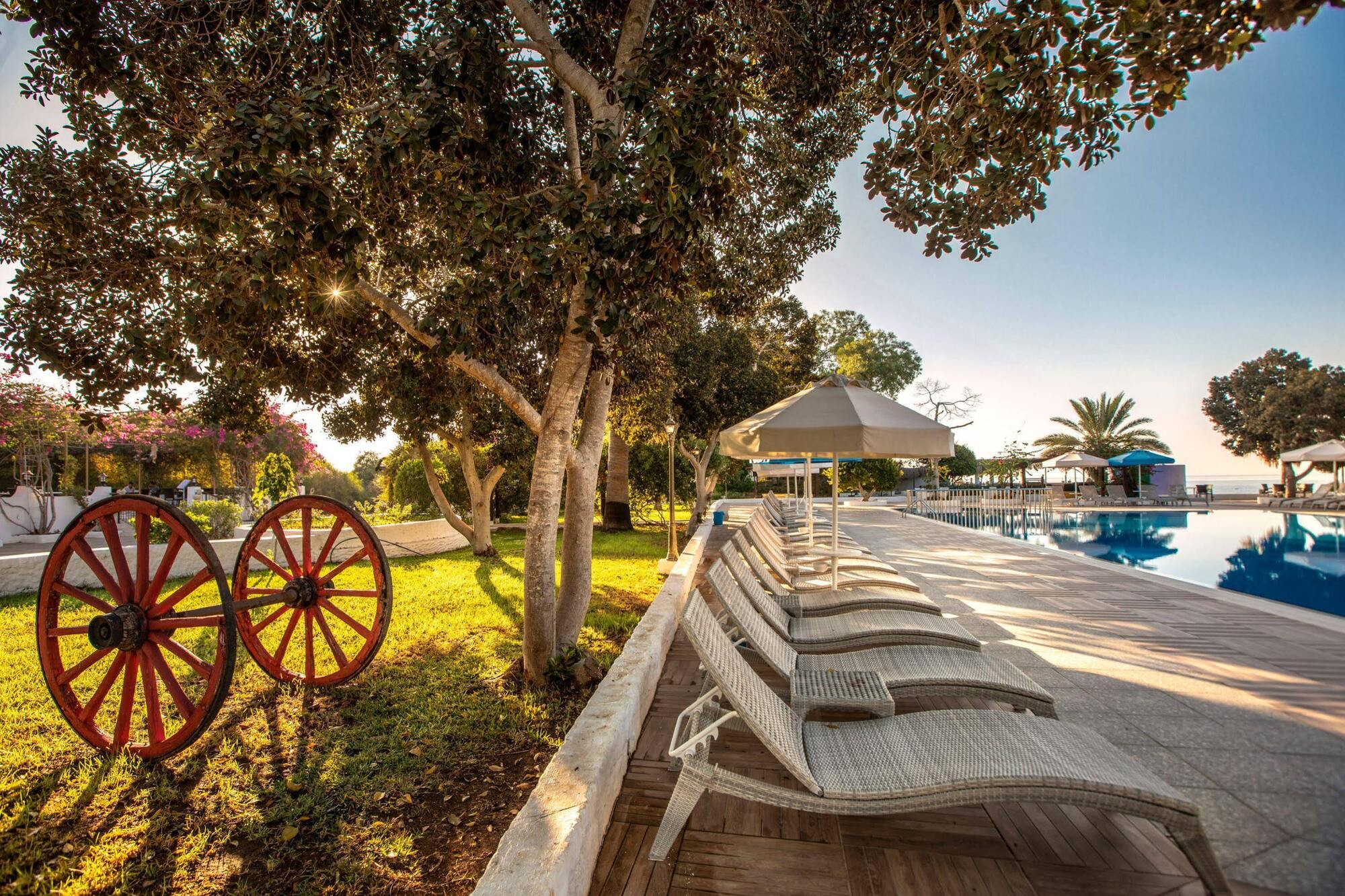 Merit Cyprus Gardens Holiday Фамагуста Экстерьер фото
